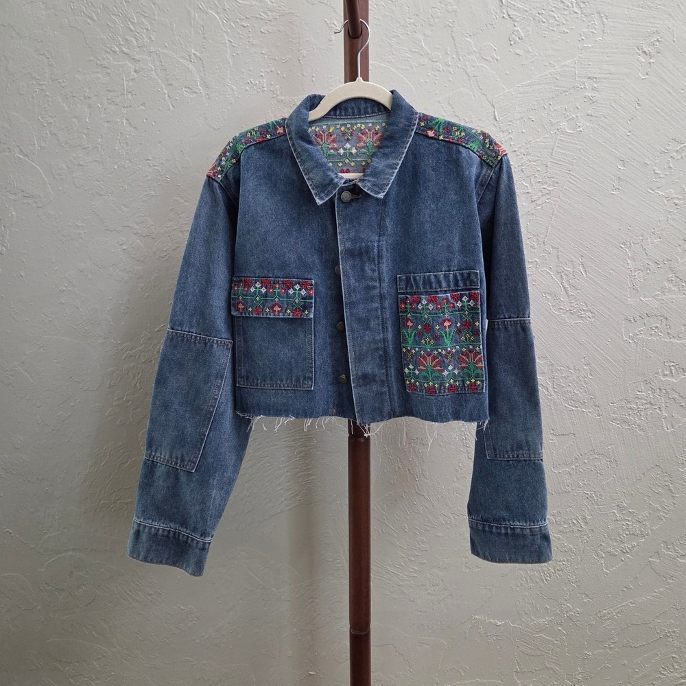 J100.‎ Women's Embroidered Florals Cropped Denim Jacket